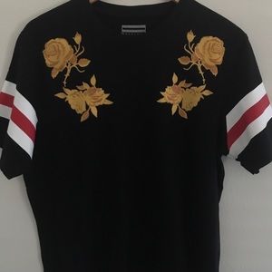 Gold Roses w/ Red & White Strips Tshirt